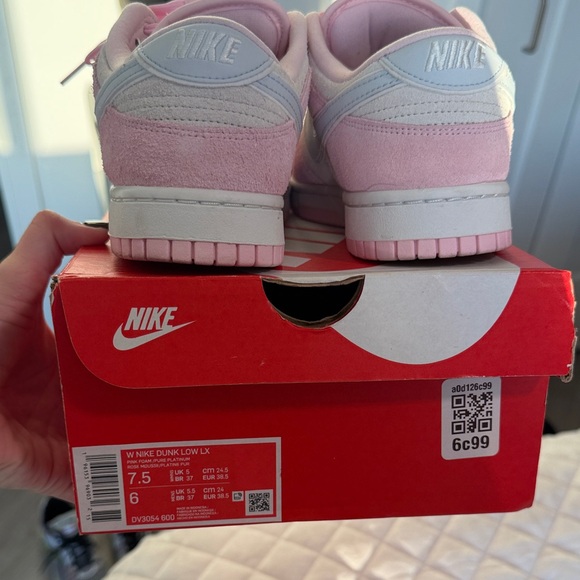 Nike Women's Soft Pink and Light Gray Sneakers - Picture 4 of 8